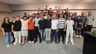 Muğlalı gençlerden bilardo masasında devrim: İlk katılımda gelen büyük başarı