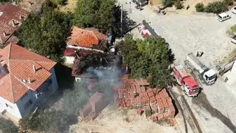 Bahçedeki küçük kıvılcım büyük felakete dönüştü: Evinden geriye sadece enkaz kaldı