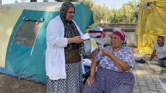 Şifa tarlaya ve kapıya kadar ulaştı: Alaşehir’de mobil sağlık seferberliği
