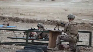 Foça'da dev buluşma: Keskin nişancıların gökyüzünden yere uzanan kusursuz performansı
