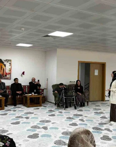 Huzurevinde Yaşlılar Haftası’na özel sergi
