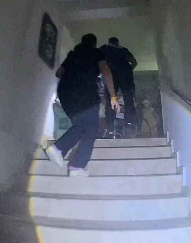 Fethiye’de alevler huzurevini tehdit etti, polisin kahramanlığı nefes kesti