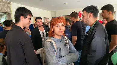 CHP Rozet Töreni'nde 950 TL'lik Figüran Skandalı: Cast Ajanslarıyla Prova Gerçekleştirildi