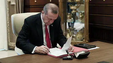 Büyükelçi ve rektör atamaları: Yeni görevler ve değişiklikler Resmi Gazete'de yayımlandı