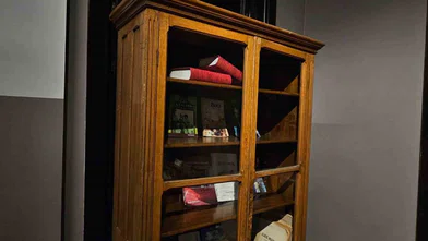 Elazığ’da 96 yıllık ahşap dolap,tarihin izlerini taşıyor