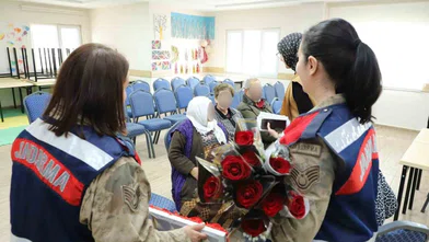 Jandarmadan Yaşlılar Haftasında anlamlı ziyaret