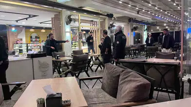 Efeler'de kafede silahlı hesaplaşma: İki saldırgan kayıplara karıştı