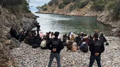 Fethiye koylarında umut tacirlerine geçit yok: 62 kaçak göçmen kıskıvrak yakalandı