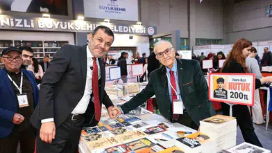 Denizli’de edebiyat rüzgarı: Türkiye’nin en büyük üçüncü kitap fuarı kapılarını açtı