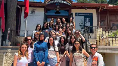 Sıralardan müzelere uzanan yolculuk: İzmirli gençler tarihin kapılarını araladı