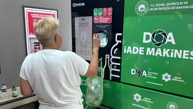 Manisa'da atıklar dijital cüzdanı şenlendiriyor: İade edilen her şişe 1 lira kazandırıyor