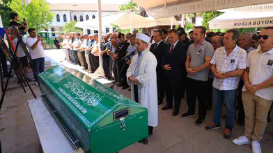 Fethiye'de hüzünlü veda: Şehit babası dualarla uğurlandı