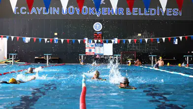 Aydın’da havuz keyfi başladı: Minik kulaçlar geleceğe hazırlanıyor