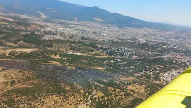 Bornova ormanlarında korkutan yangın: Ekiplerin hızlı müdahalesi faciayı önledi
