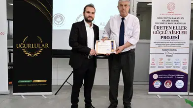 Fabrika çatısı altında okul heyecanı: 400 çalışana rehberlik eğitimi