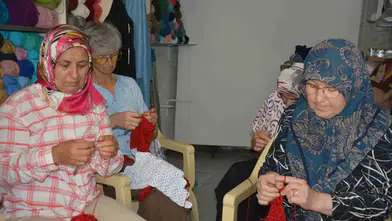 Zafer Coşkusu 10 Günde Örüldü: Demirci’de 15 Kadının Emeği Bin 813 Motifte Buluştu
