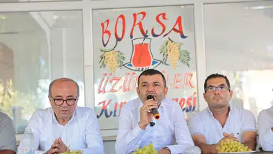 ** Buldanlı Üreticiye Sahada Dinleme: Başkan Çavuşoğlu’ndan Üzüm İçin Yol Haritası