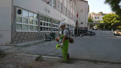 Kuşadası'nda Okul Bahçeleri İçin Kapsamlı Bakım Seferberliği