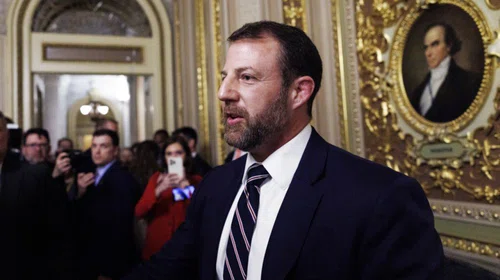 ABD Senatosu’ndan Trump’ın İç Güvenlik Bakanı adayı Mullin’e onay