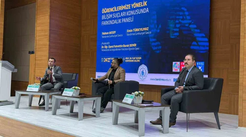 Bandırma’da bilişim suçları paneli düzenlendi