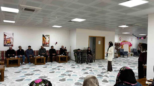 Huzurevinde Yaşlılar Haftası’na özel sergi