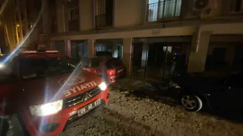 Efeler’de mutfak yangını paniği: Yemek hazırlığı sırasında alevler yükseldi