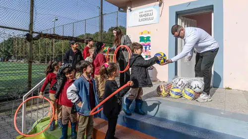 İzmirli öğrencilere dev spor yatırımı: 1550 okulda hareketli yaşam dönemi