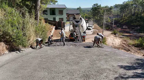 Marmaris’te ulaşım seferberliği: Zorlu arazilerde beton yol ve sathi kaplama dönemi