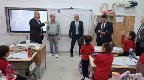 Sarıgöl'de eğitime geleneksel dokunuş: Çocuklar oyunla büyüyecek