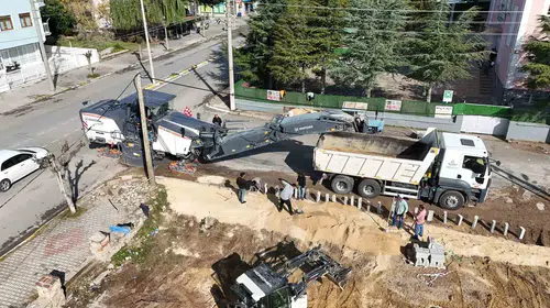 Bolvadin’de ulaşım çilesi bitiyor: Ertuğrul Gazi Caddesi yeni yüzüne kavuşuyor