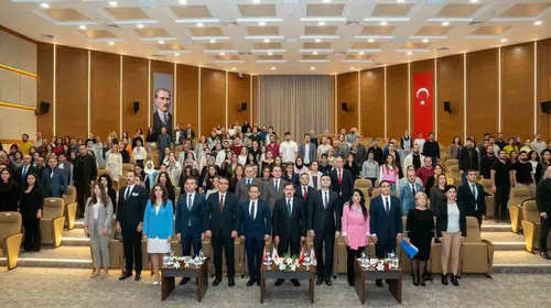 İzmir'de kadınların adalet yolculuğu başlıyor: Hukuki okuryazarlıkla haklar güvence altında
