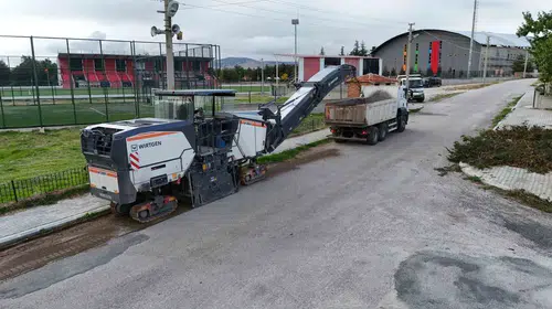 Bolvadin’de değişim rüzgarı: 17 bin metrekarelik asfalt atağı