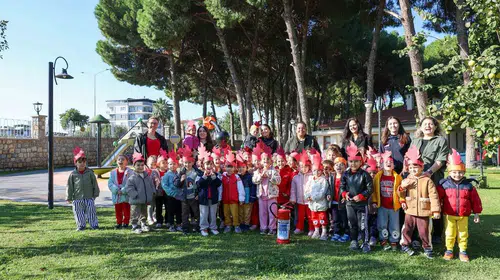 Aydın’ın miniklerine itfaiye eğitimi: Kahramanlarla dolu bir gün geçirdiler