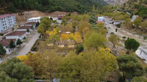 Demirci'de mevsimin en renkli hali: Doğa dron kamerasından böyle yansıdı