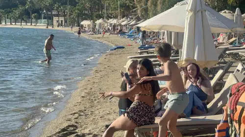 Bodrum'da takvimler ekimi gösterse de deniz keyfi hız kesmiyor