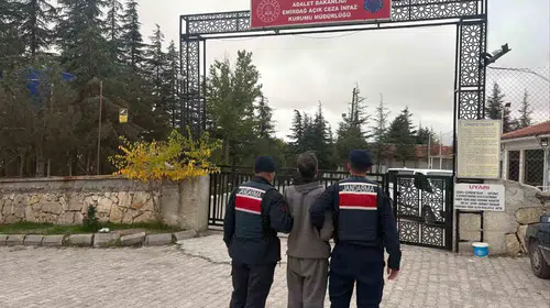 Afyonkarahisar jandarmasından kaçanlara geçit yok: 42 gözaltı