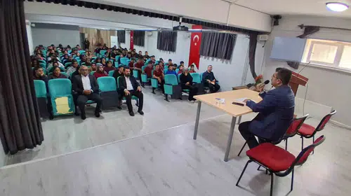 Bozdoğan'da geleceğin din görevlilerine camilerin sosyal gücü anlatıldı