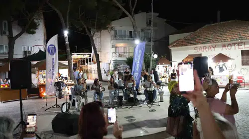Didim'de sanat sokağına ritim ve dostluk dokunuşu