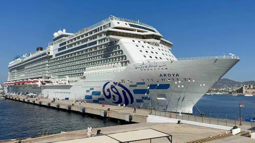 Bodrum limanında dev hareketlilik: Binlerce turist şehre akın etti