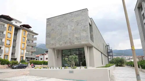 Servergazi’de bilgi dolu günler başlıyor: Modern kütüphanede geri sayım sona erdi