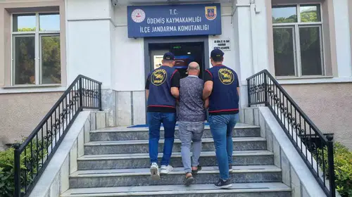 Adaletten kaçış Ödemiş'te bitti: 8 yılı aşkın cezası olan firari yakalandı