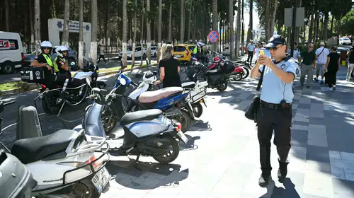 Kuşadası sokaklarında işgaliye operasyonu: Kaldırımlar yayalara açıldı