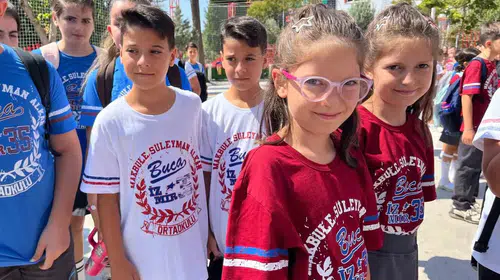 Buca’da ikizler bereketi: Bir sınıfta değil, tüm okulda benzerlik rüzgarı esiyor