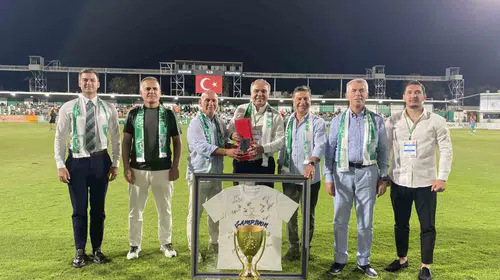 Bodrum’un kupa zaferi protokolü bir araya getirdi: Yalıkavakspor’dan gövde gösterisi