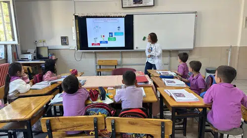 Nazilli'de minik öğrencilere diş sağlığı dersi: Sağlıklı beslenme vurgusu