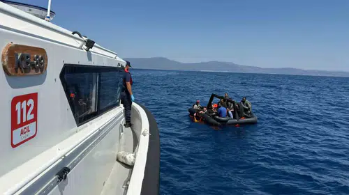 Ege’nin mavi sularında umut yolculuğu: 57 göçmenin hayatını Türk ekipler kurtardı
