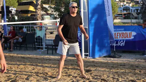 Bodrum’da file heyecanı: Mahalleler arası voleybol şöleni Gündoğan’da başladı