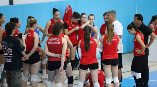 Turgutlu’da voleybol şöleni: Filedeki temsilcimiz sezonu evinde açıyor