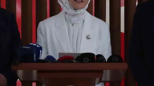 Bakan Göktaş Denizli'de genç çiftin mutluluğuna imza atacak