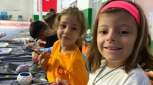 Menteşe'de çocukların yaz neşesi şölenle taçlandı